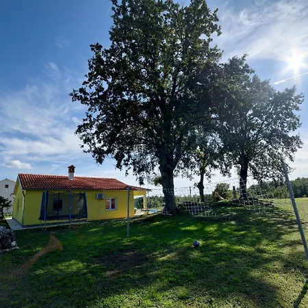 Mit Privatpool Fuer 6 Personen Ca 100 Qm In Divsici, Istrien Suedkueste Von Istrien